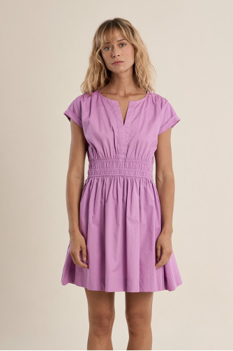 Robe courte en coton, taille smockée