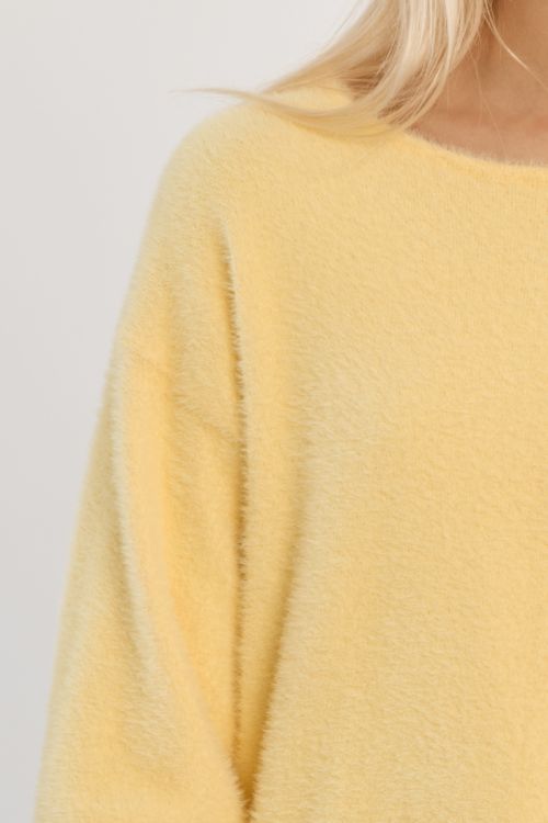 Pull duveteux col rond