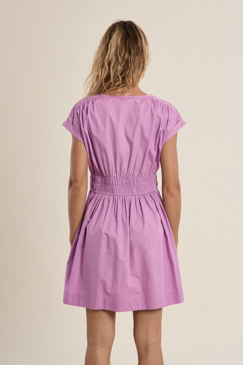 Robe courte en coton, taille smockée