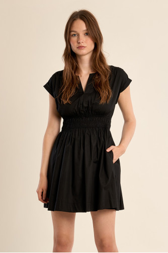 Short cotton dress, smocked waist