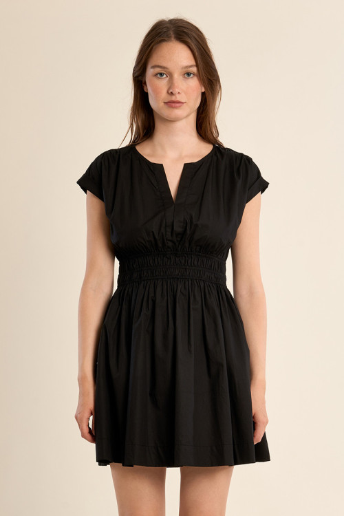 Robe courte en coton, taille smockée