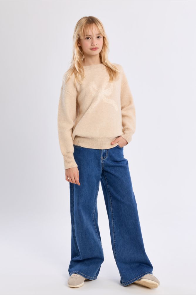 Pull en maille, motif nœud