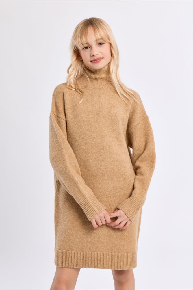 Vestido de punto y cuello alto