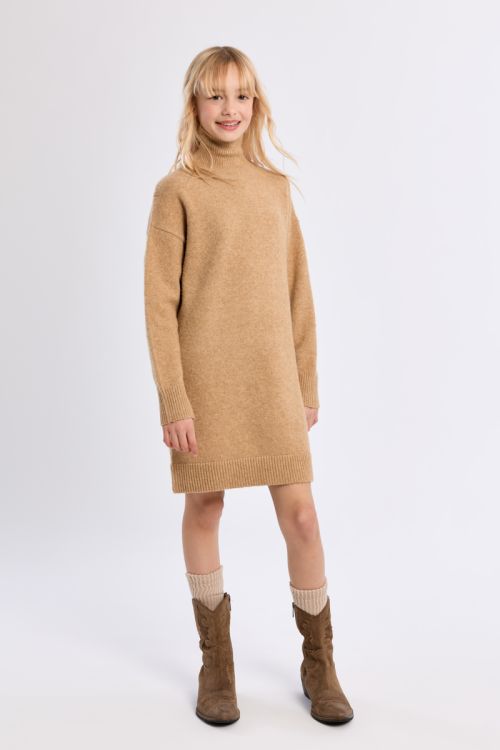 Vestido de punto y cuello alto