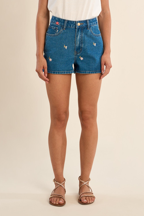 Short de mujer vaquero, cinco bolsillos.