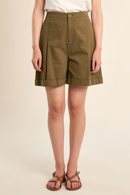 High-waisted shorts, paperbag