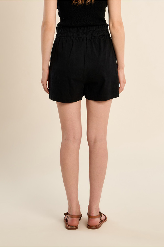 Short de mujer corto, con lazada.