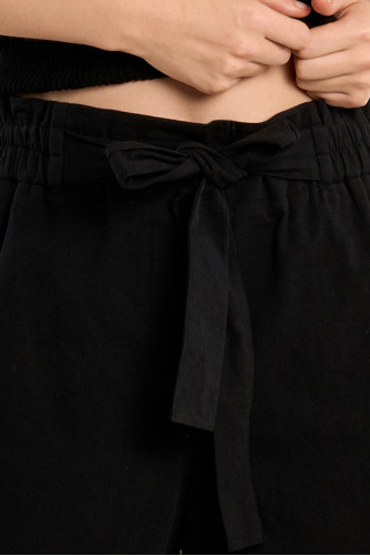 High-waisted, belted shorts