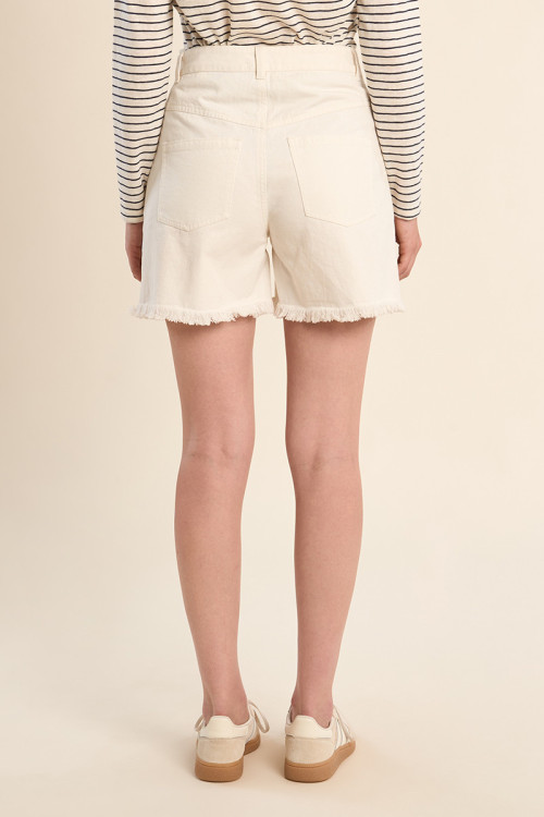 Short de mujer vaquero, motivo flores.