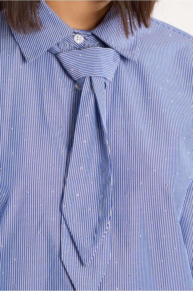 Chemise oversize rayée et strassée, à cravate