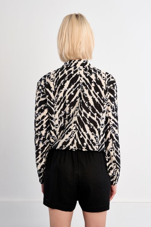 Bomber de mujer de manga larga, con estampado.