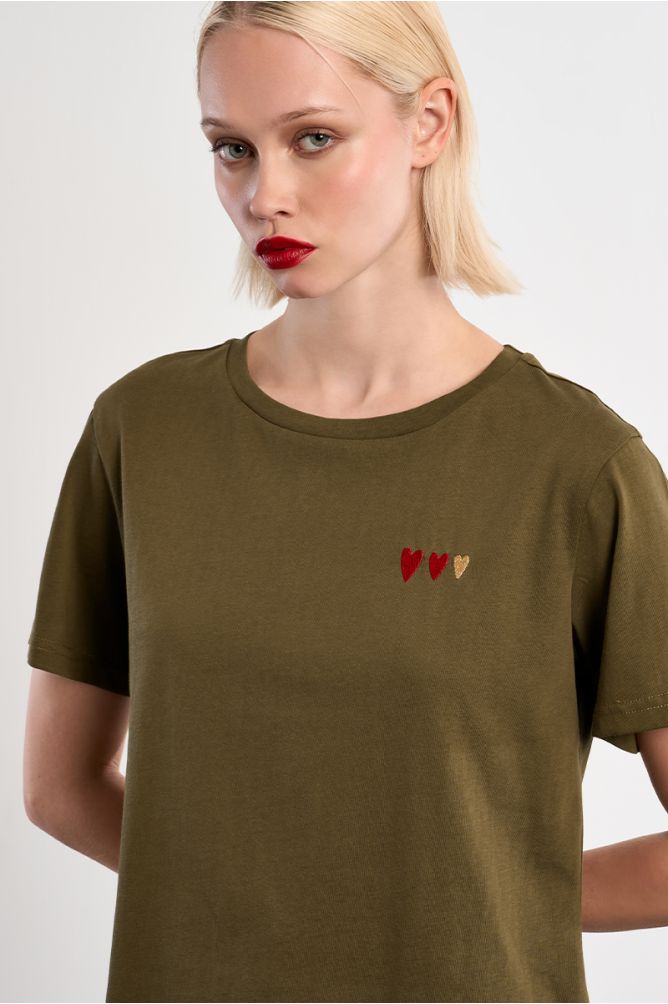 T-shirt cœurs brodés
