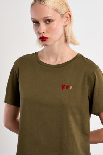 T-shirt cœurs brodés