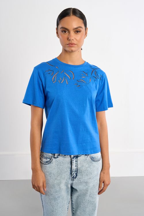 Casual openwork embroidery T-shirt