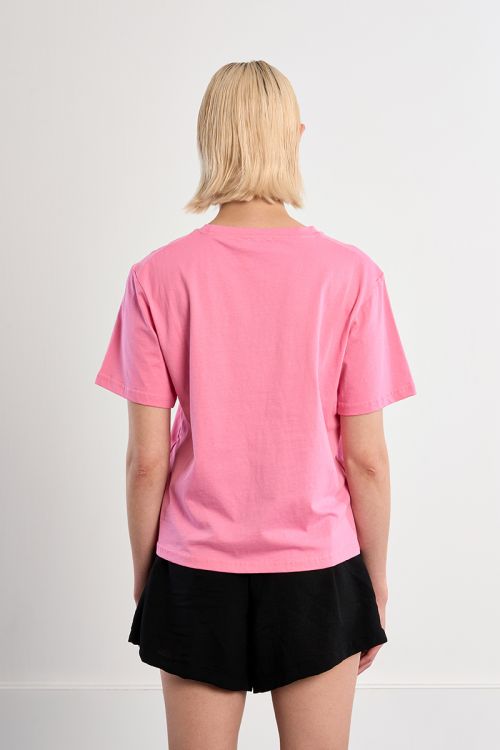 Camiseta de mujer de manga corta, detalle flores.