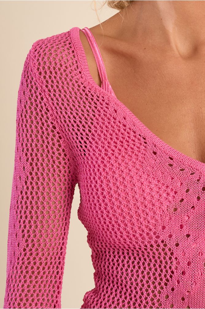 Vestido ajustado, de manga larga, crochet.