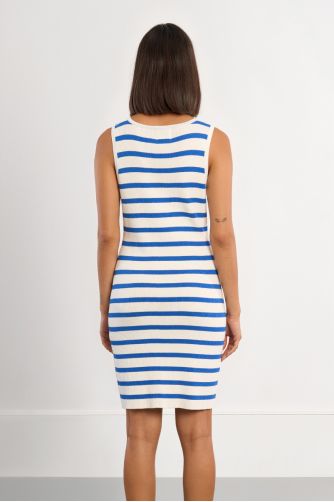 Vestido de manga sisa, estampado rayas.