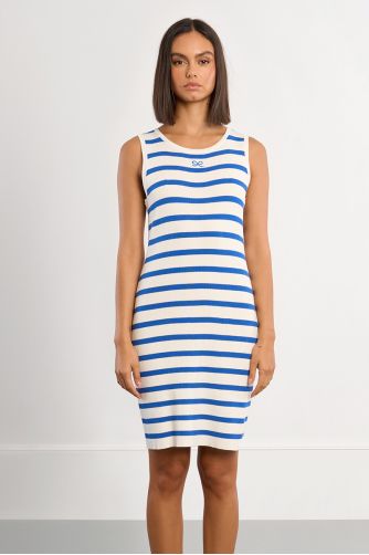 Vestido de manga sisa, estampado rayas.