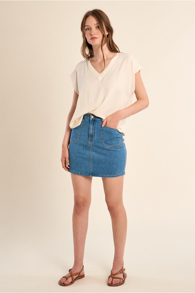 Short denim skirt