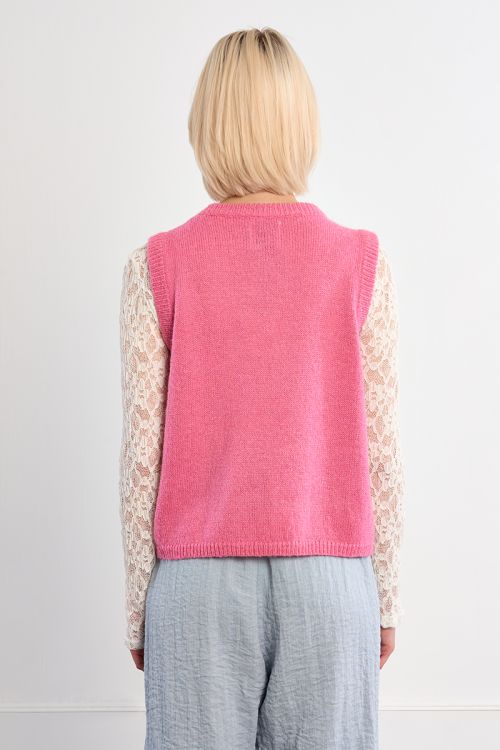 Cárdigan de mujer de manga sisa, sin cierre.