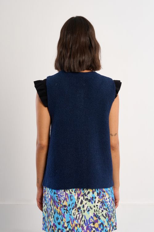 Sleeveless cardigan, buttoned