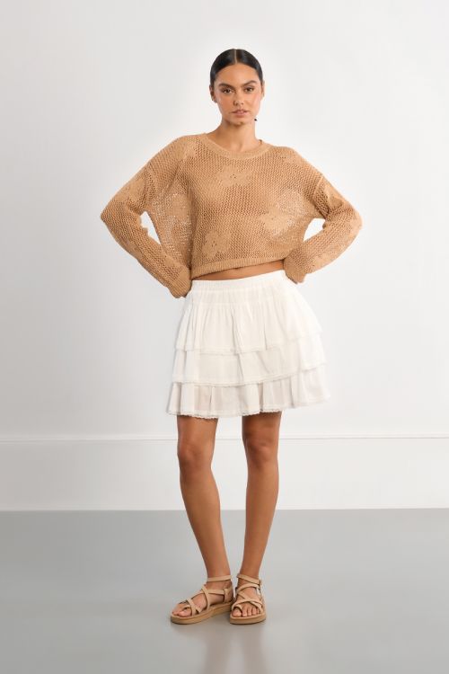Fine knit sweater with floral details