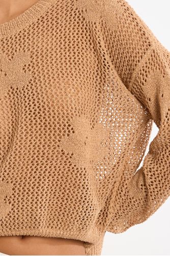 Fine knit sweater with floral details