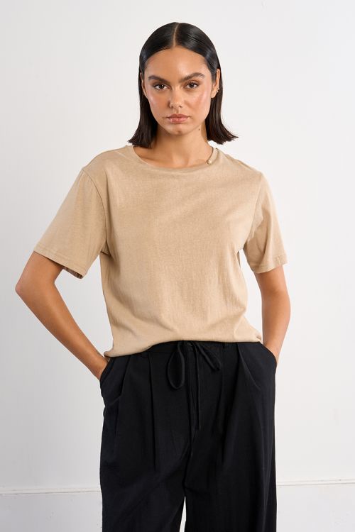 Camisa de manga corta, básica.
