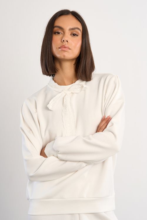 Casual sweatshirt with knotted collar