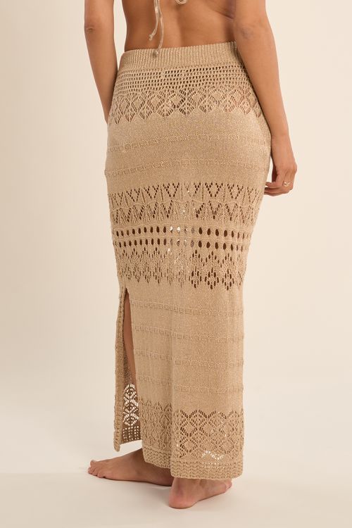 Longue jupe de plage en crochet