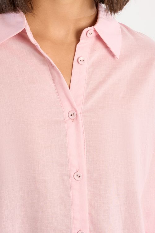 Lightweight straight shirt