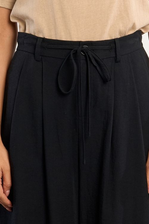 Wide-leg pants, high waist