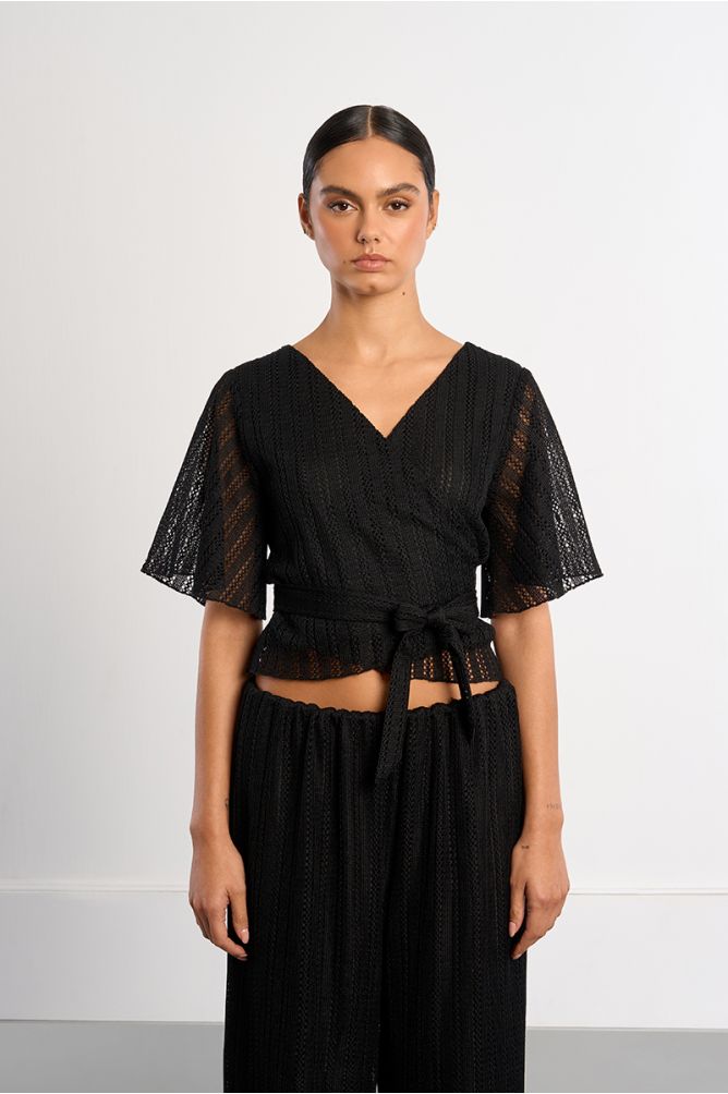 Top cache-cœur ajouré