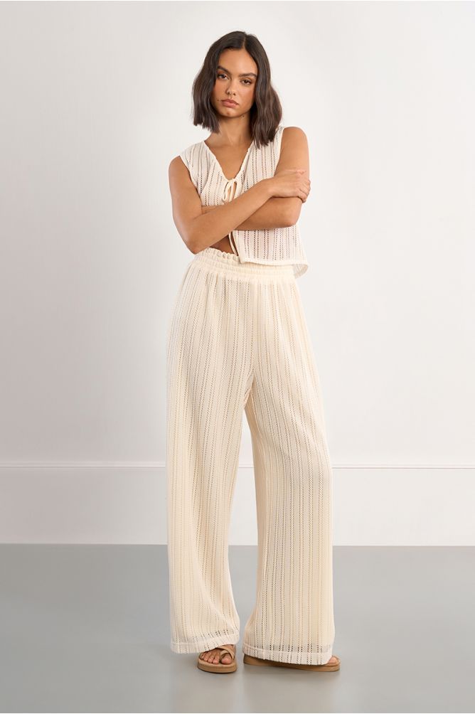 Pantalón de mujer largo, acanalado.