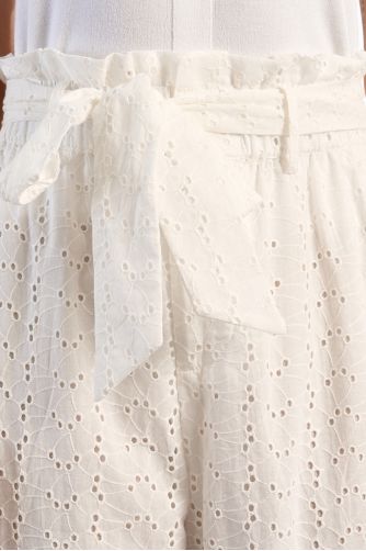 Pantalón de mujer tobillero, en tejido acanalado.