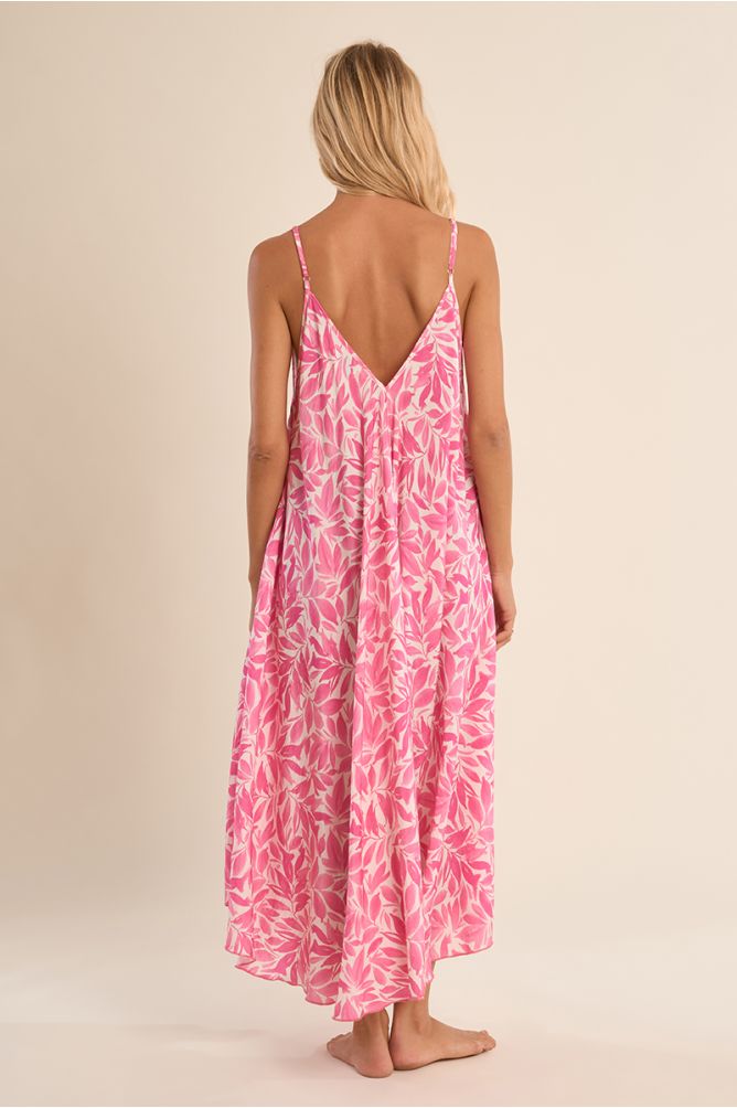 Vestido largo, de tirantes finos, con estampado.