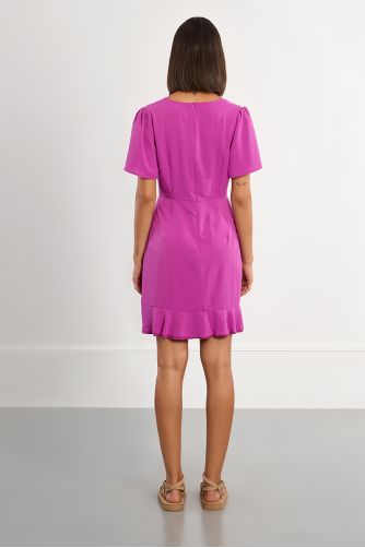 Vestido de manga corta, drapeado.