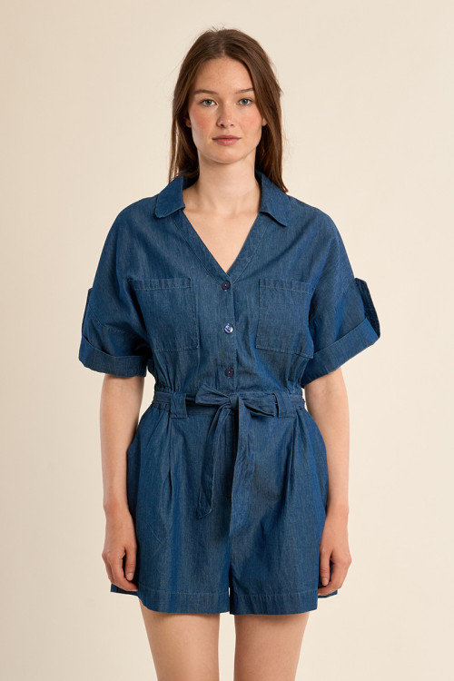 Jumpsuit with shorts that can be tied at the waist