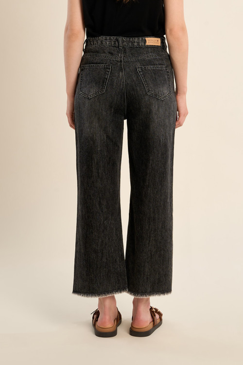 Pantalón de mujer vaquero, tobrillero.