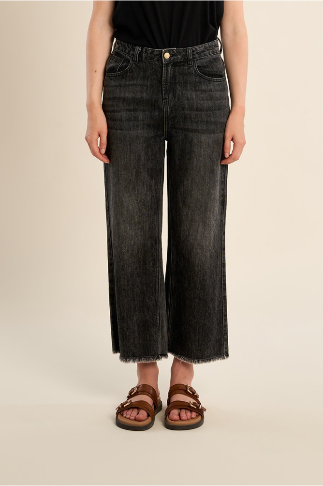 Pantalón de mujer vaquero, tobrillero.