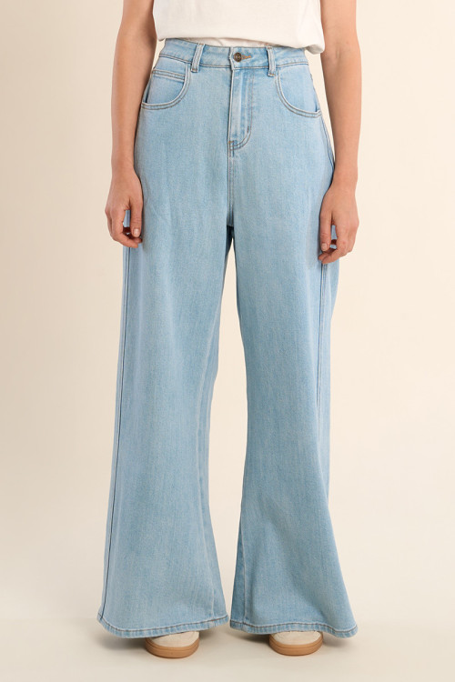 Jean taille haute et large