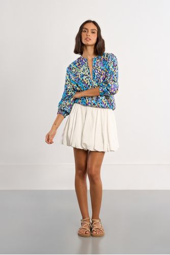 Bomber de mujer, con estampado animal.