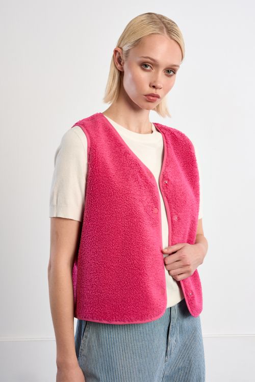 Short sleeveless jacket