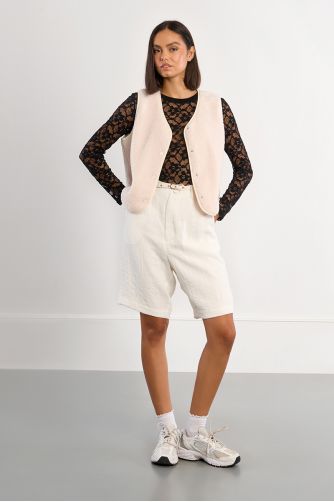 Veste courte sans manches