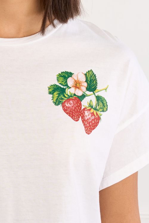 Camiseta de mujer de manga corta, con estampado frontal.