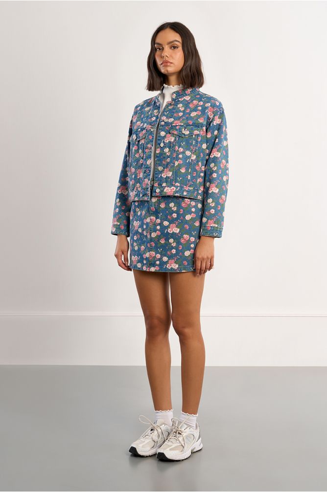 Veste denim à fleurs