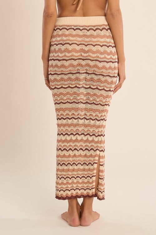 Falda larga, multicolor, crochet.