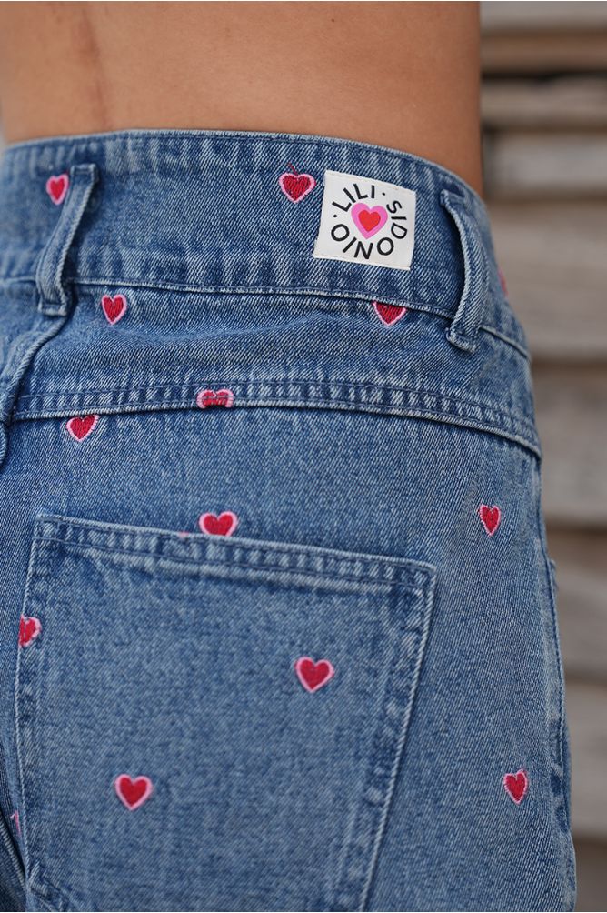 Cotton denim shorts with embroidered multi-hearts