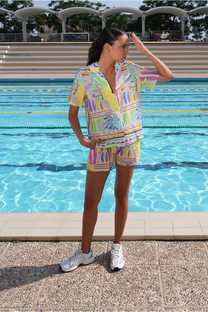 Elastic shorts with surf print