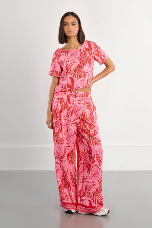 Top de mujer de manga corta, estampado tropical.